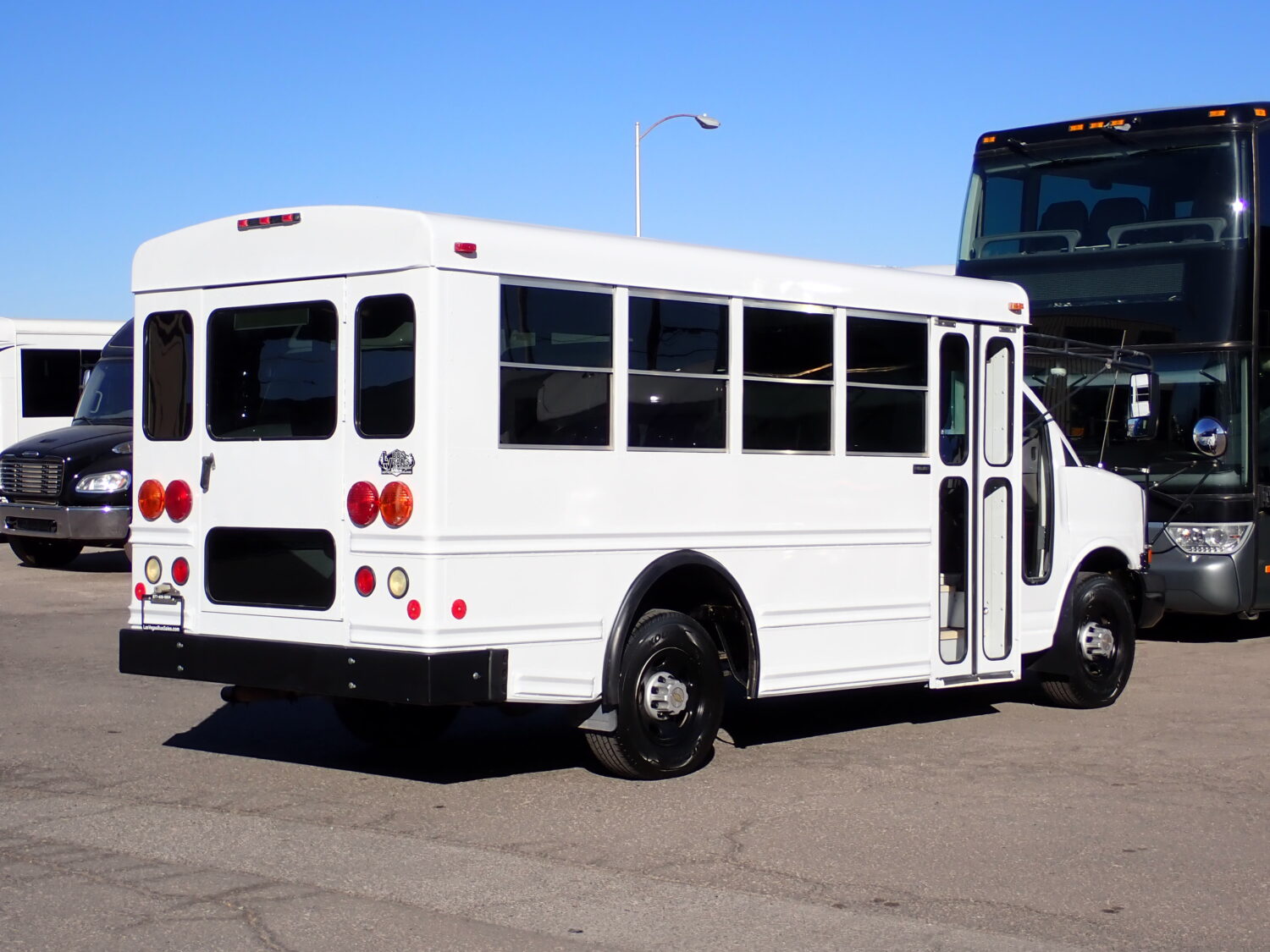 2007 Collins Bantam MFSAB Bus B25809 - Image 7