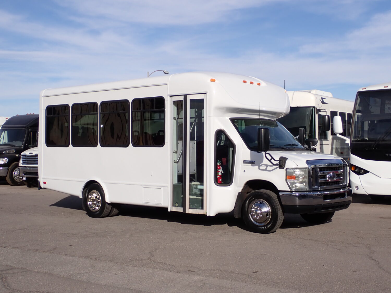 2013 Starcraft Allstar Shuttle Bus S15455