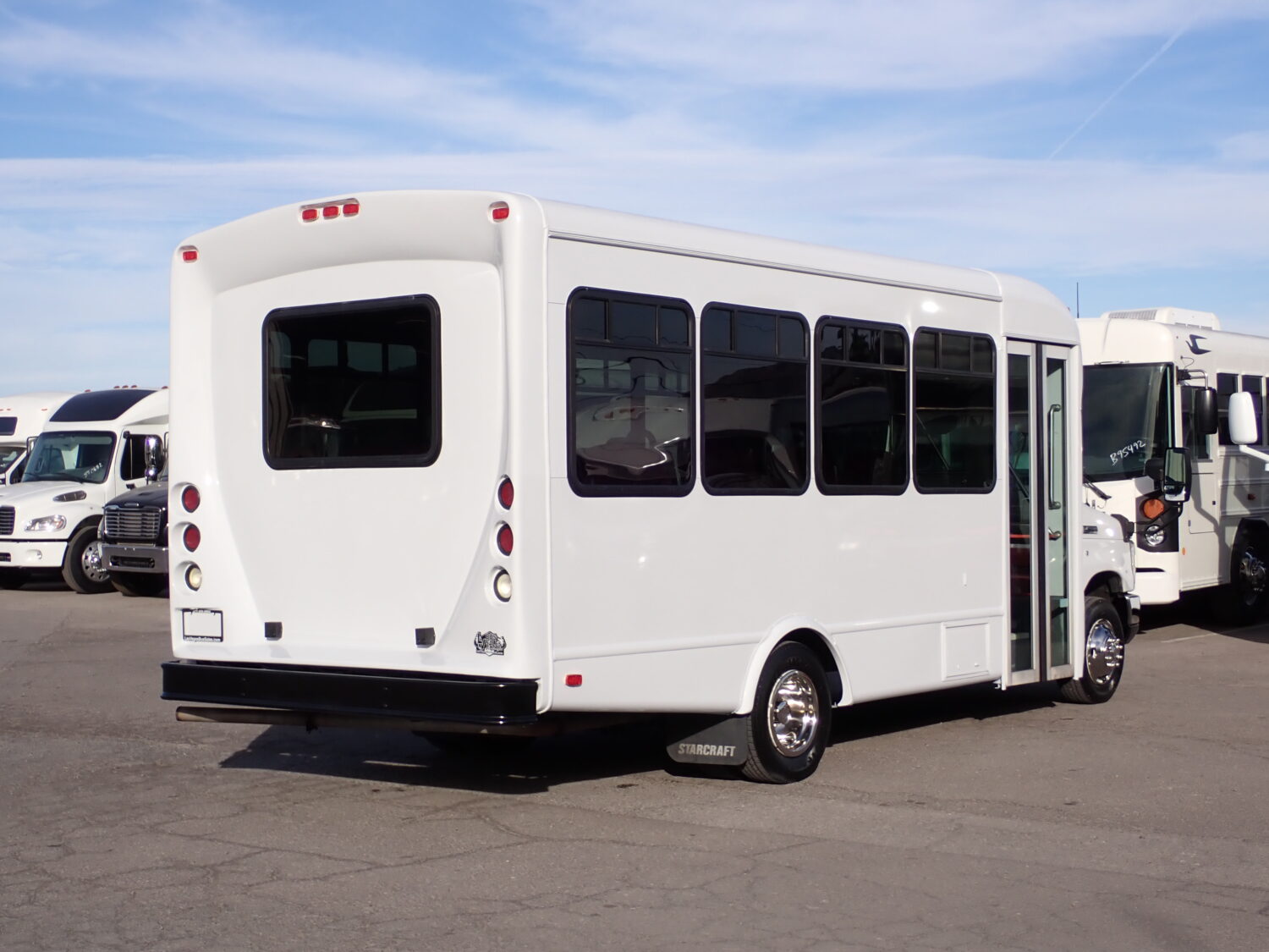 2013 Starcraft Allstar Shuttle Bus S15455 - Image 7