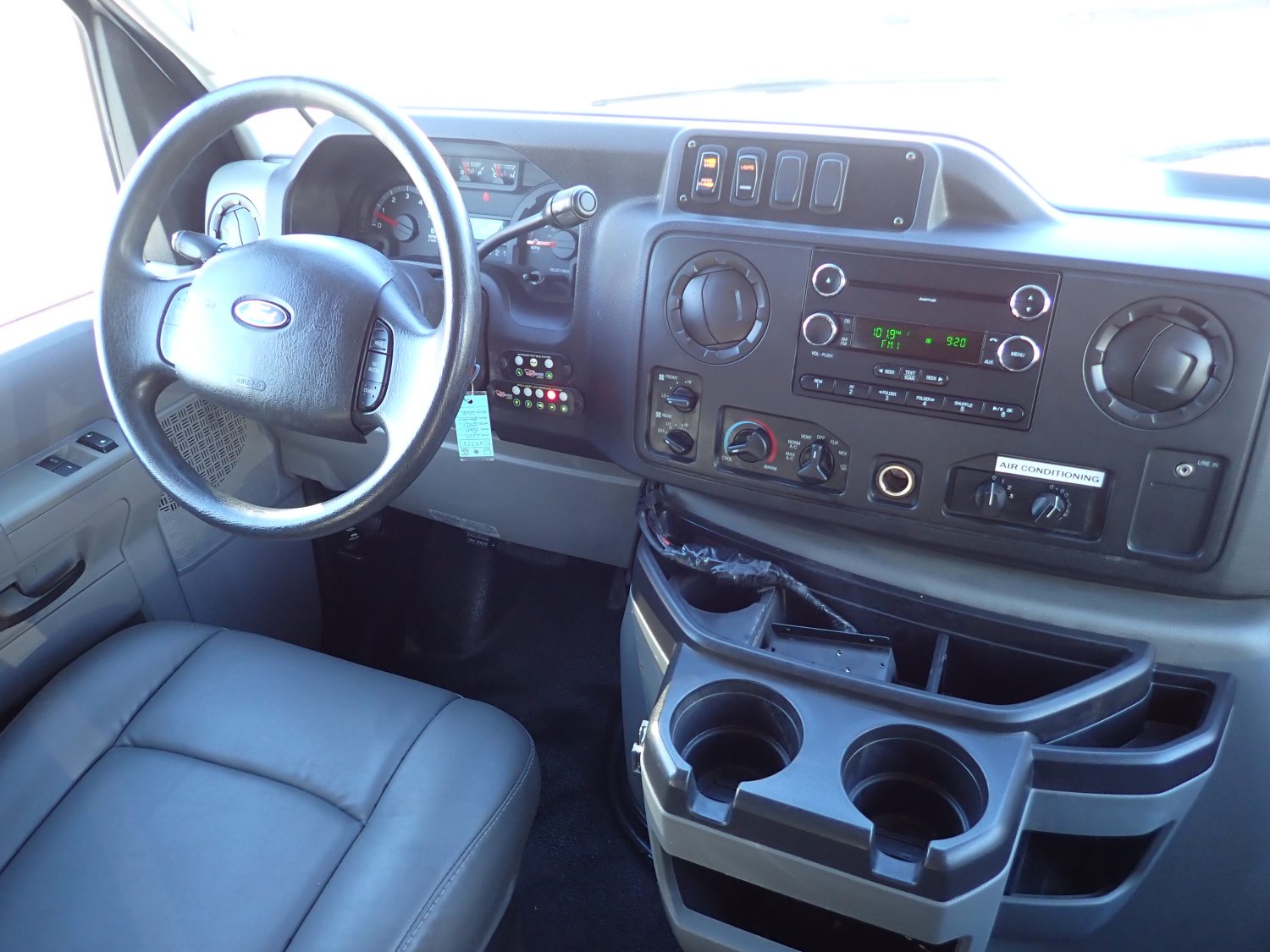 2009 Ameritrans 285 Lift Equipped Shuttle Bus S49728 - Image 11