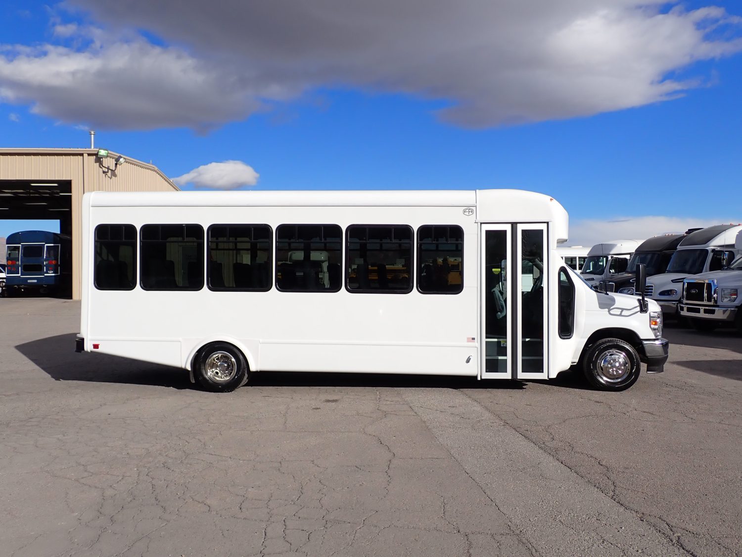 NEW 2026 ElDorado Advantage Shuttle Bus S00703 - Image 4