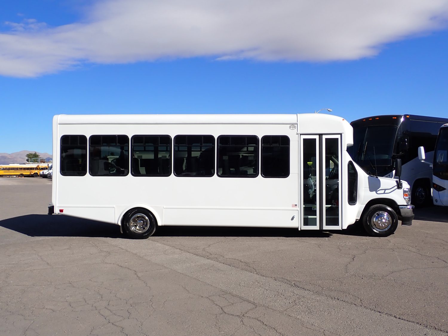 NEW 2026 ElDorado Advantage Shuttle Bus S00715 - Image 4