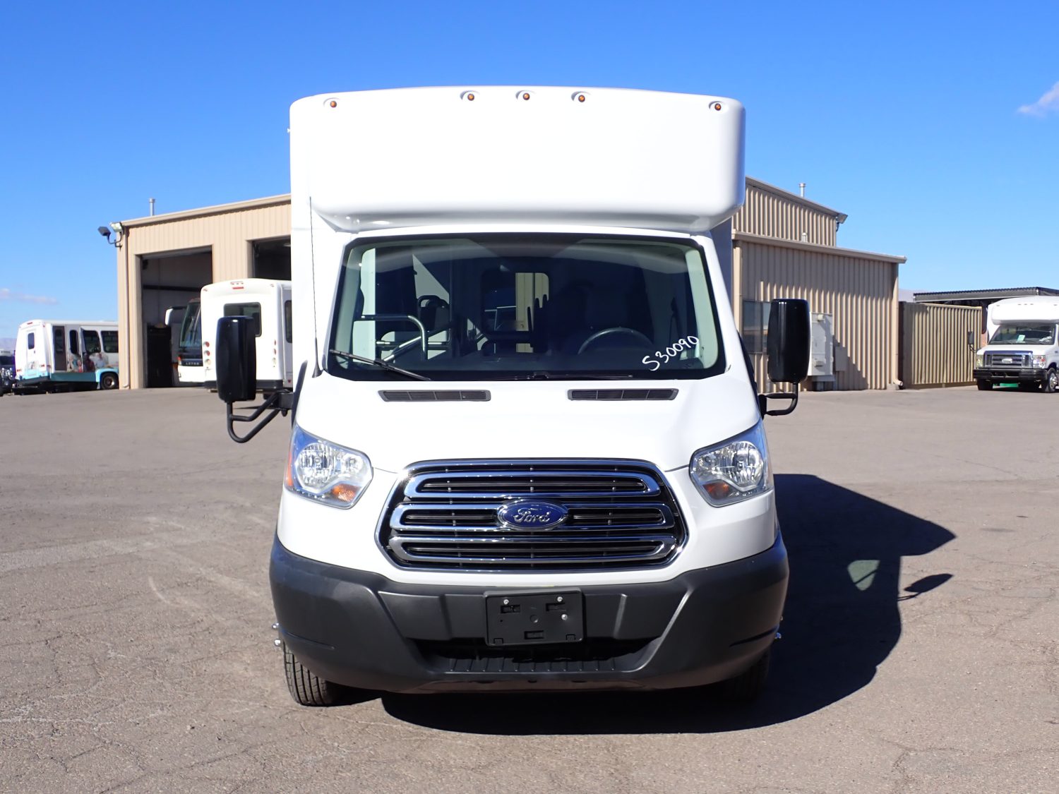 2018 World Trans Lift Equipped Shuttle Bus S30090 - Image 2