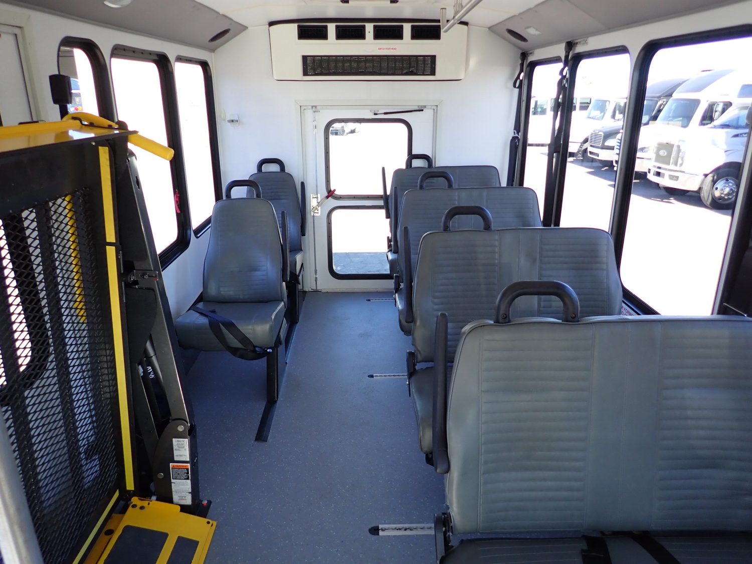 2018 World Trans Lift Equipped Shuttle Bus S30090 - Image 9