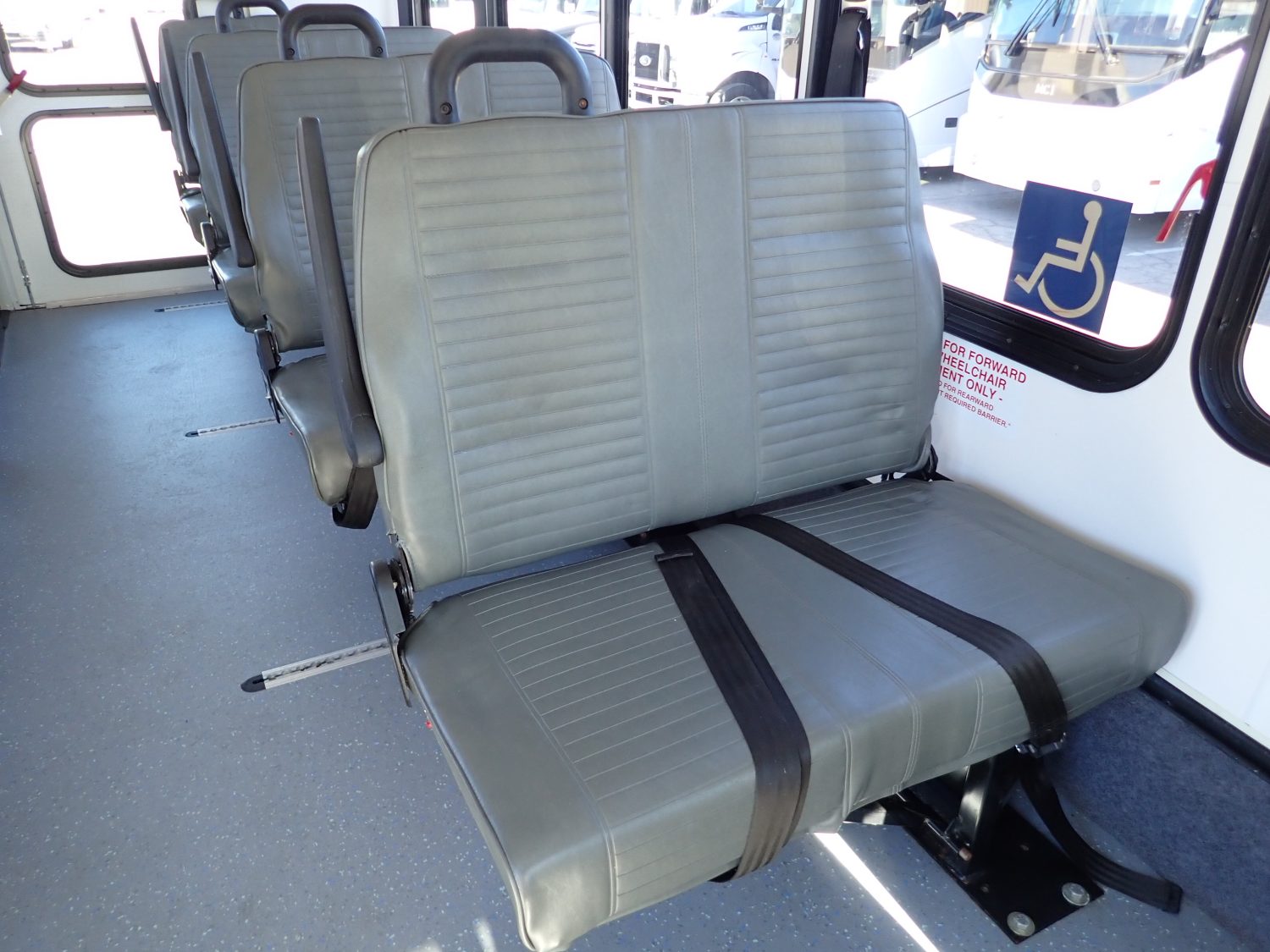 2018 World Trans Lift Equipped Shuttle Bus S30090 - Image 8