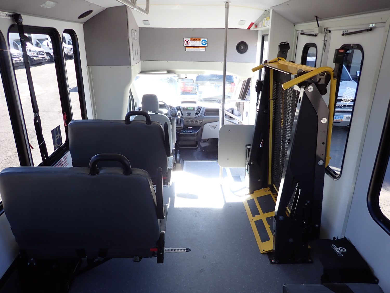 2018 World Trans Lift Equipped Shuttle Bus S30090 - Image 10