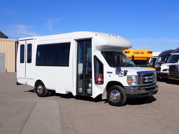 2012 Startrans Lift Equipped Shuttle Bus S89378