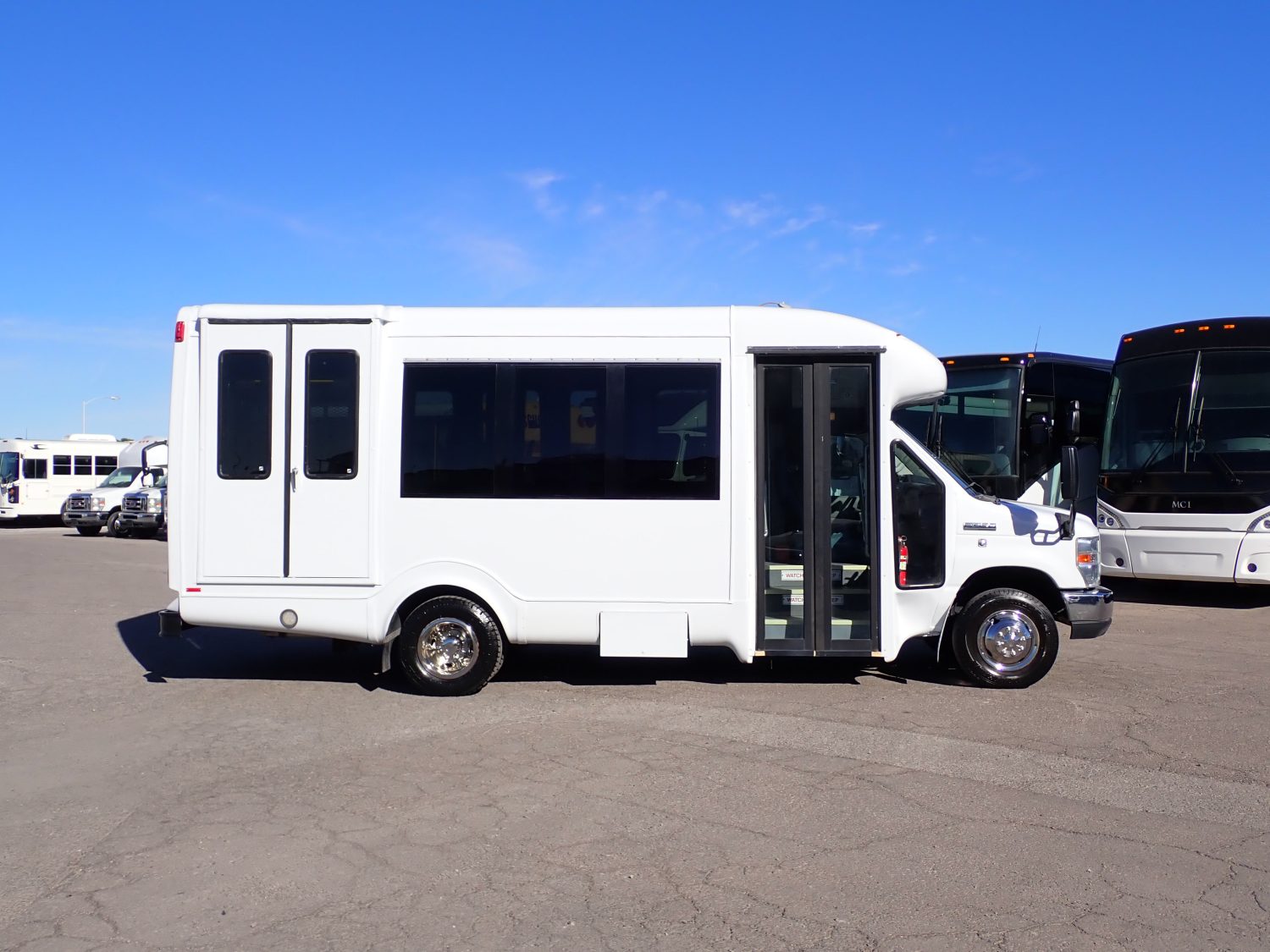 2012 Startrans Lift Equipped Shuttle Bus S89378 - Image 4