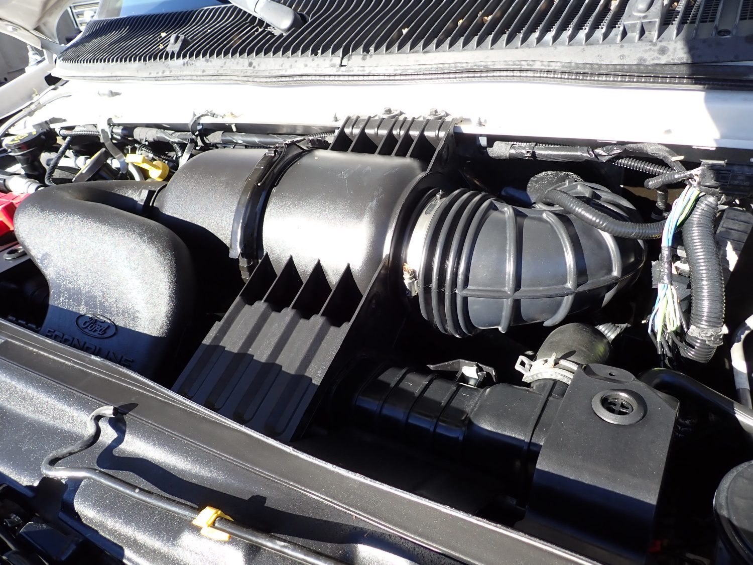 2012 Startrans Lift Equipped Shuttle Bus S89378 - Image 12