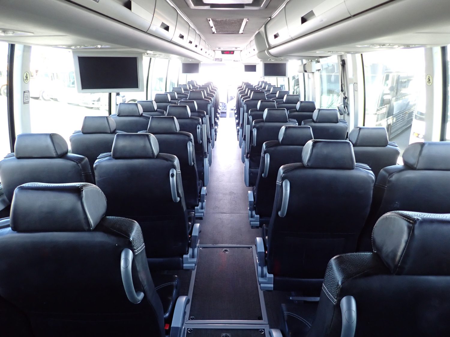 2020 Volvo 9700 Luxury Highway Coach C02565 - Image 10