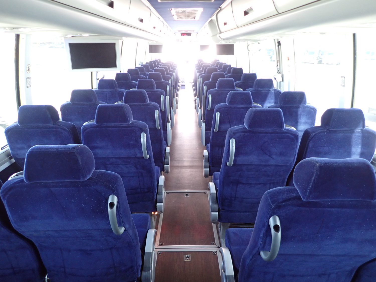 2017 Volvo 9700 Luxury Highway Coach C80647 - Image 10