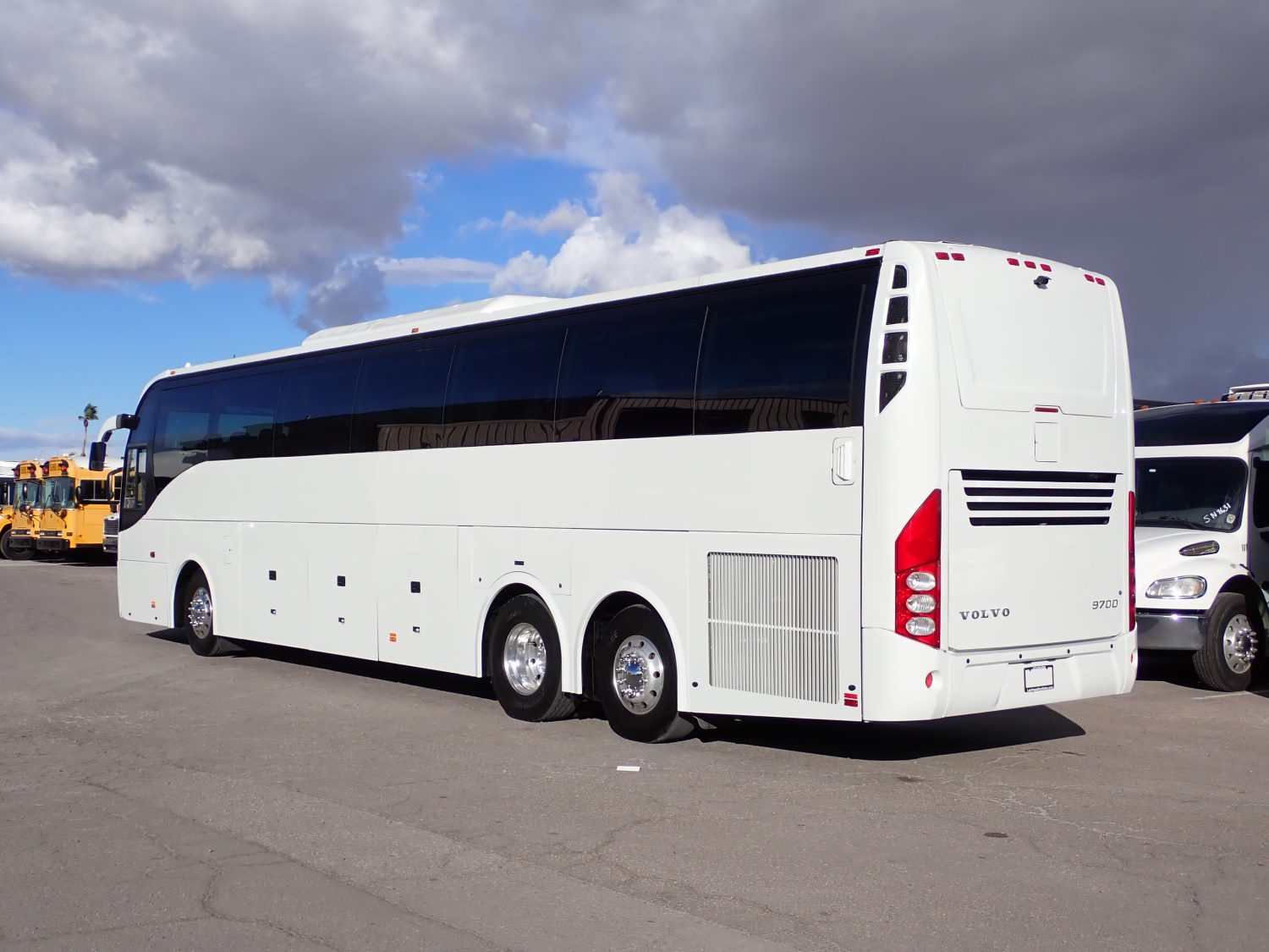 2017 Volvo 9700 Luxury Highway Coach C80647 - Image 5