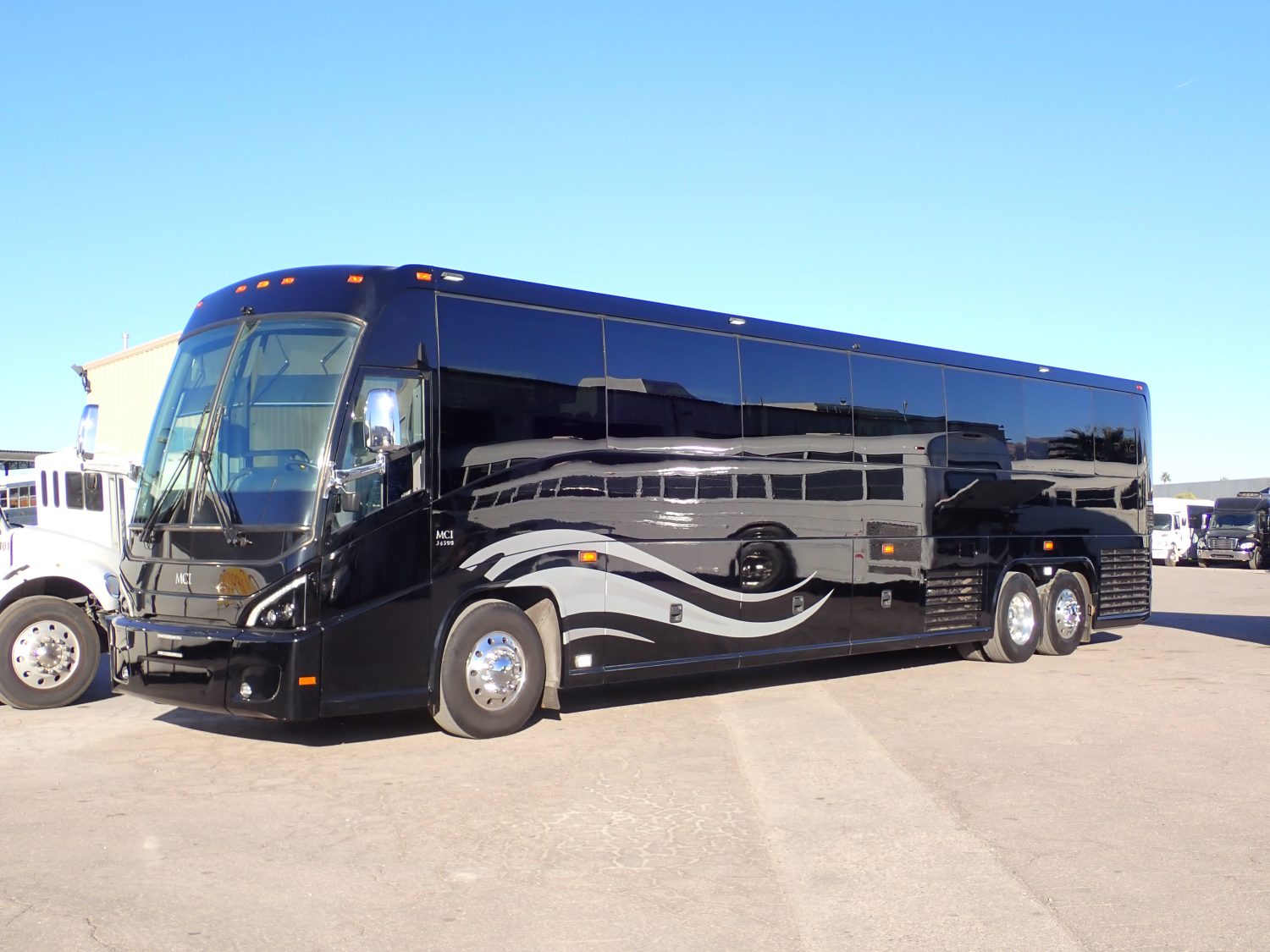 2024 MCI J4500 Lift Equipped Highway Coach C08260 - Image 3