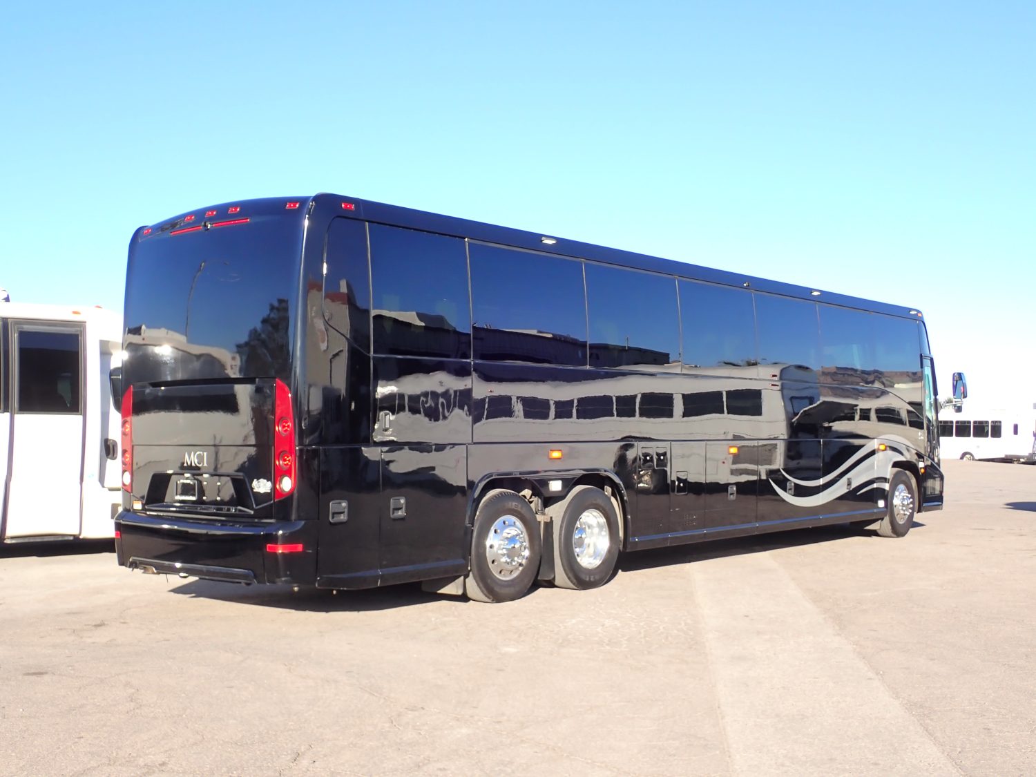 2024 MCI J4500 Lift Equipped Highway Coach C08260 - Image 7