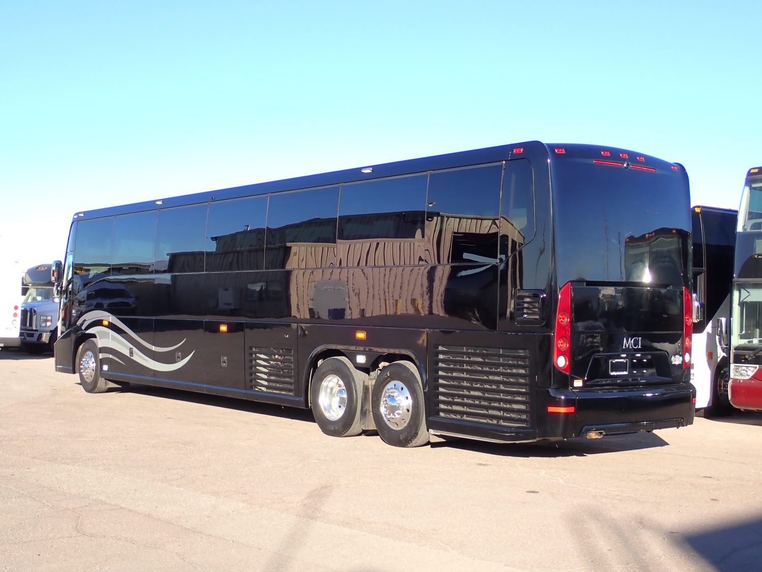 2024 MCI J4500 Lift Equipped Highway Coach C08260 - Image 5