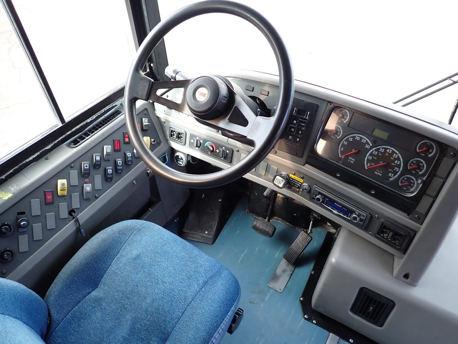 2011 Thomas Saf-T-Liner HDX School Bus B34958 - Image 11