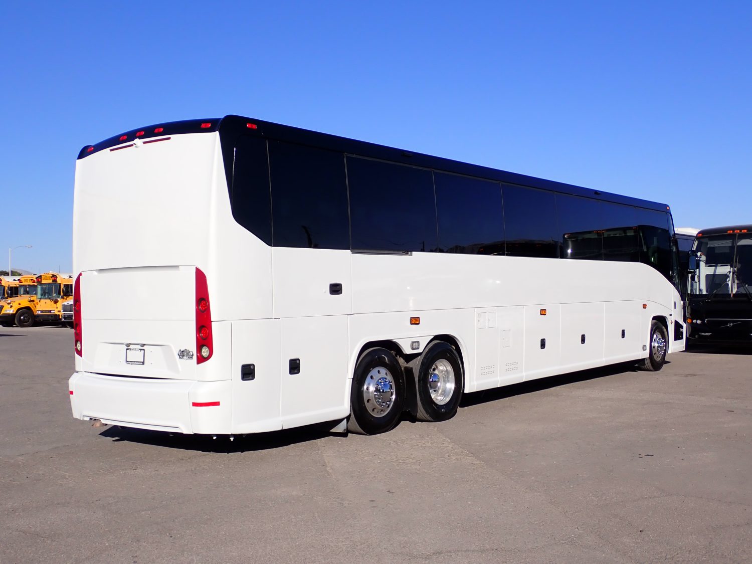 2019 MCI J4500 Lift Equipped Highway Coach C69178 - Image 7