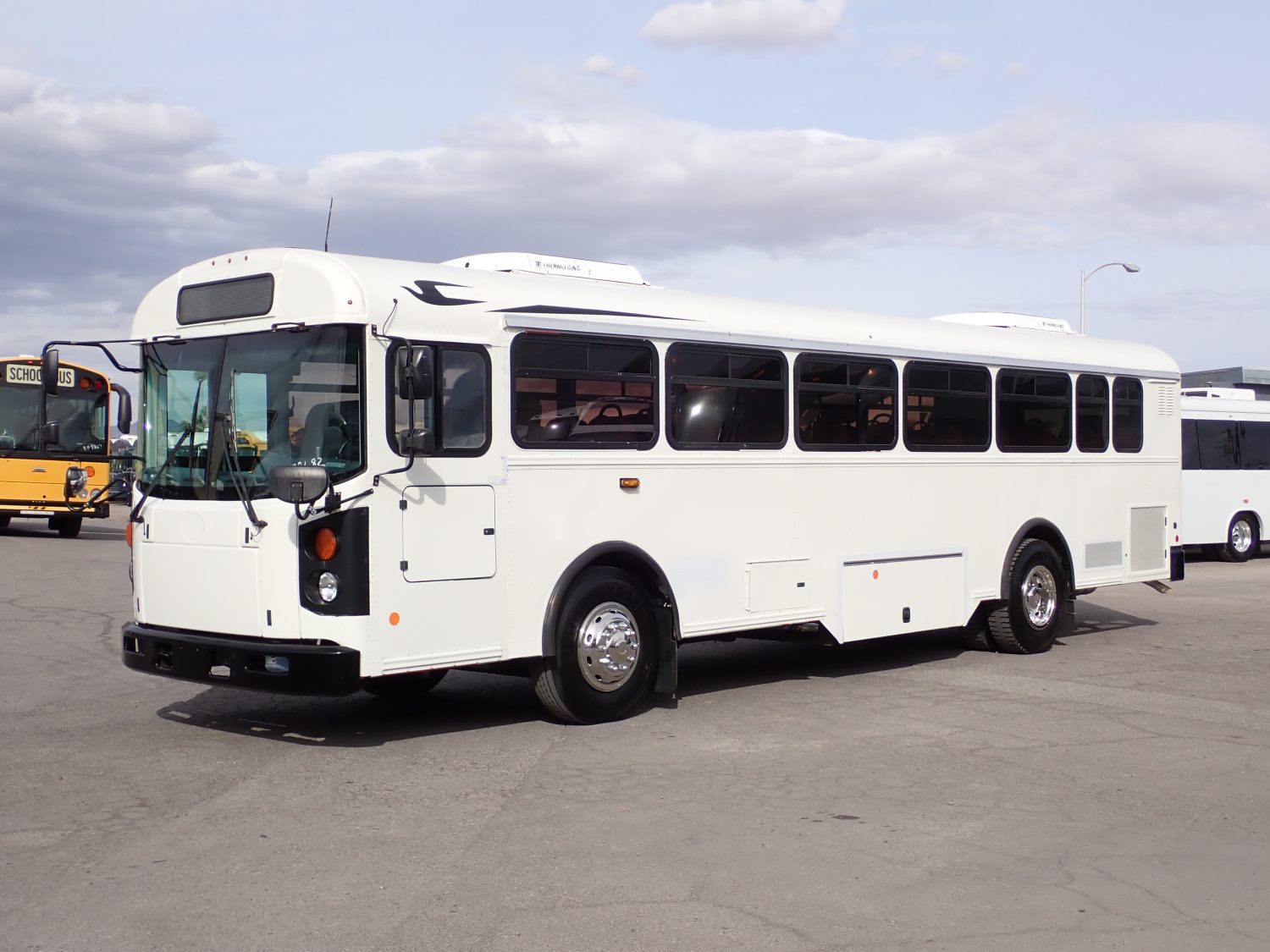 2018 Blue Bird All American Passenger Bus B42682 - Image 3