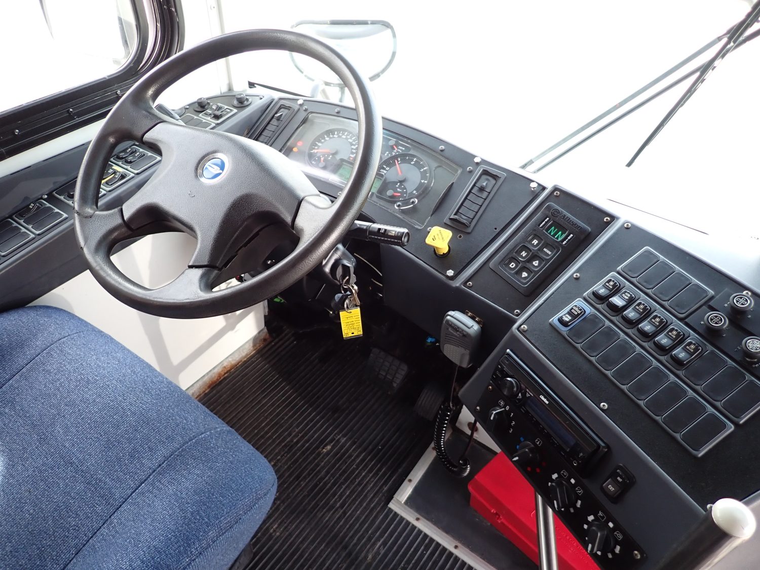 2018 Blue Bird All American Passenger Bus B42682 - Image 11