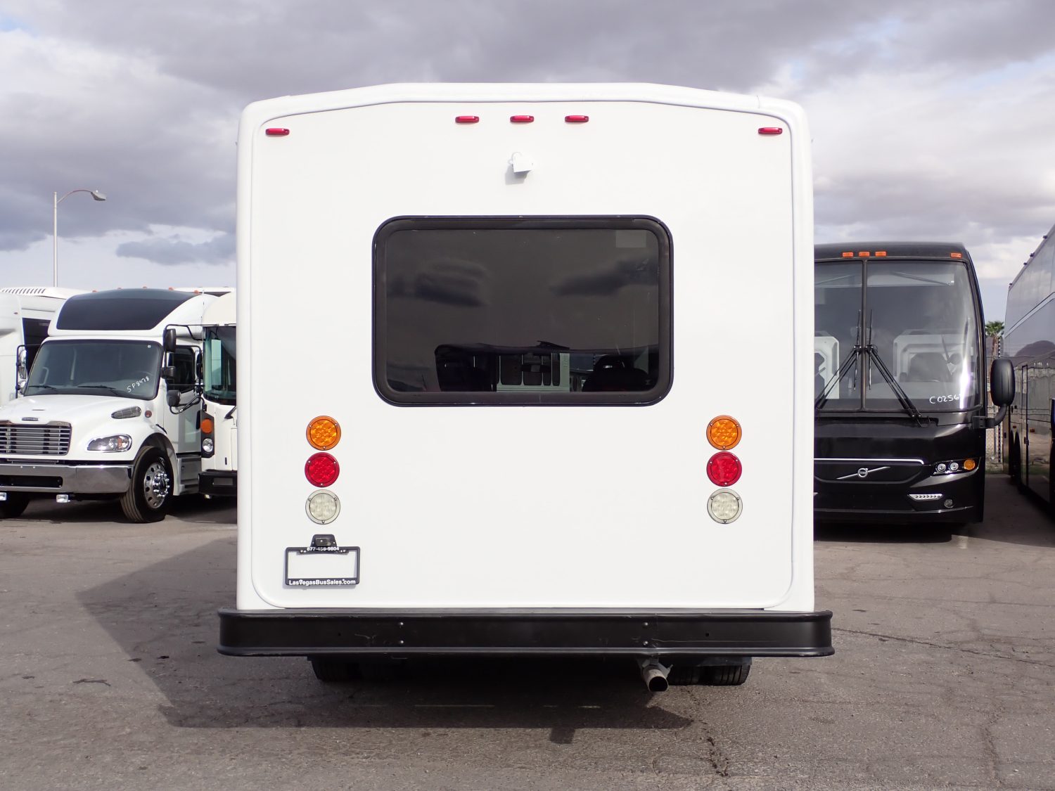 2015 Goshen Lift Equipped Shuttle Bus S36652 - Image 6