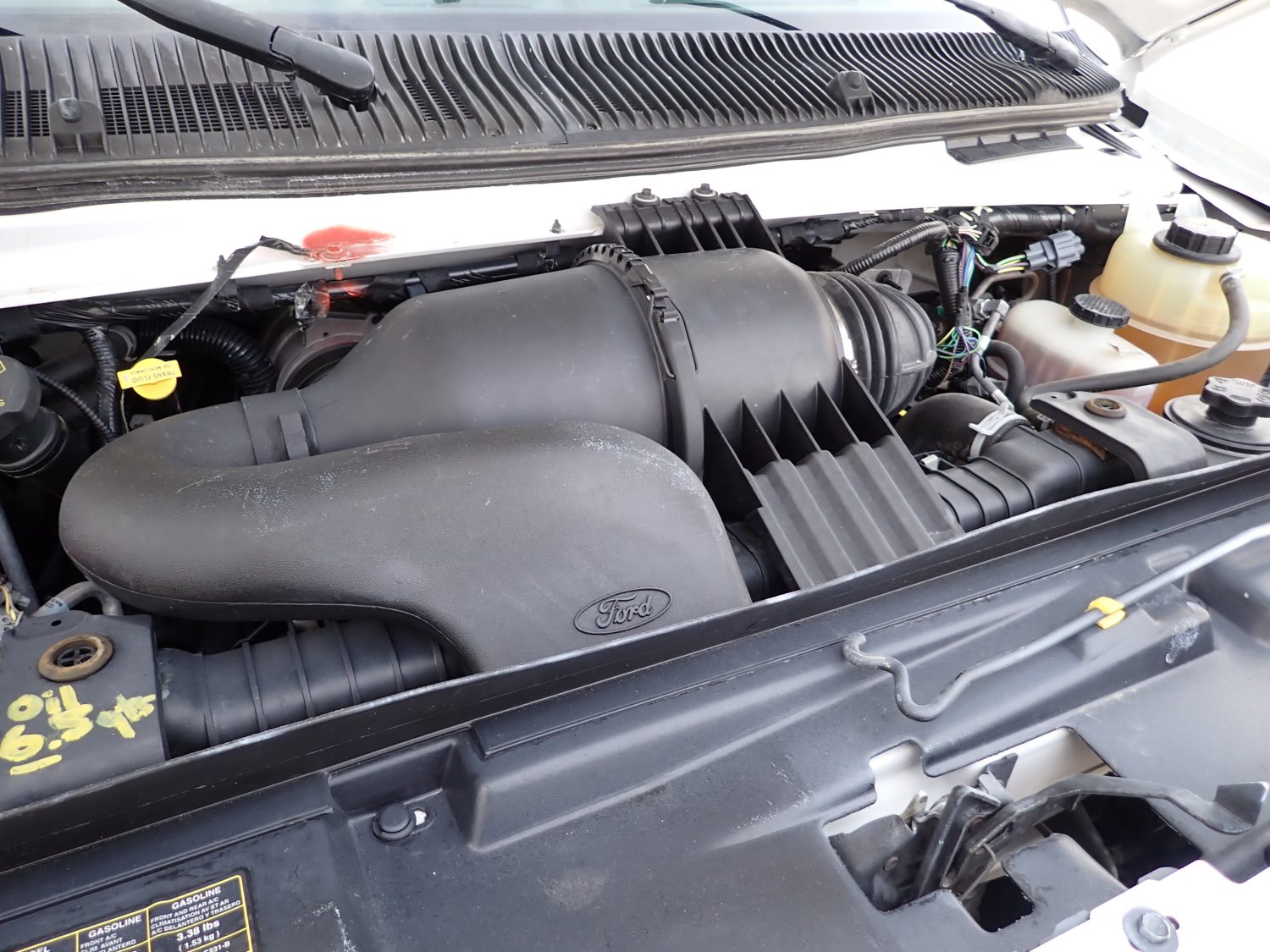 2015 Goshen Lift Equipped Shuttle Bus S36652 - Image 12