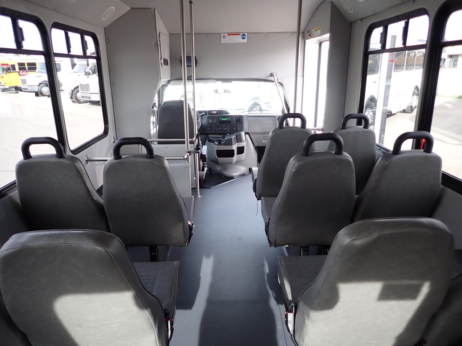 2015 Goshen Lift Equipped Shuttle Bus S36652 - Image 10