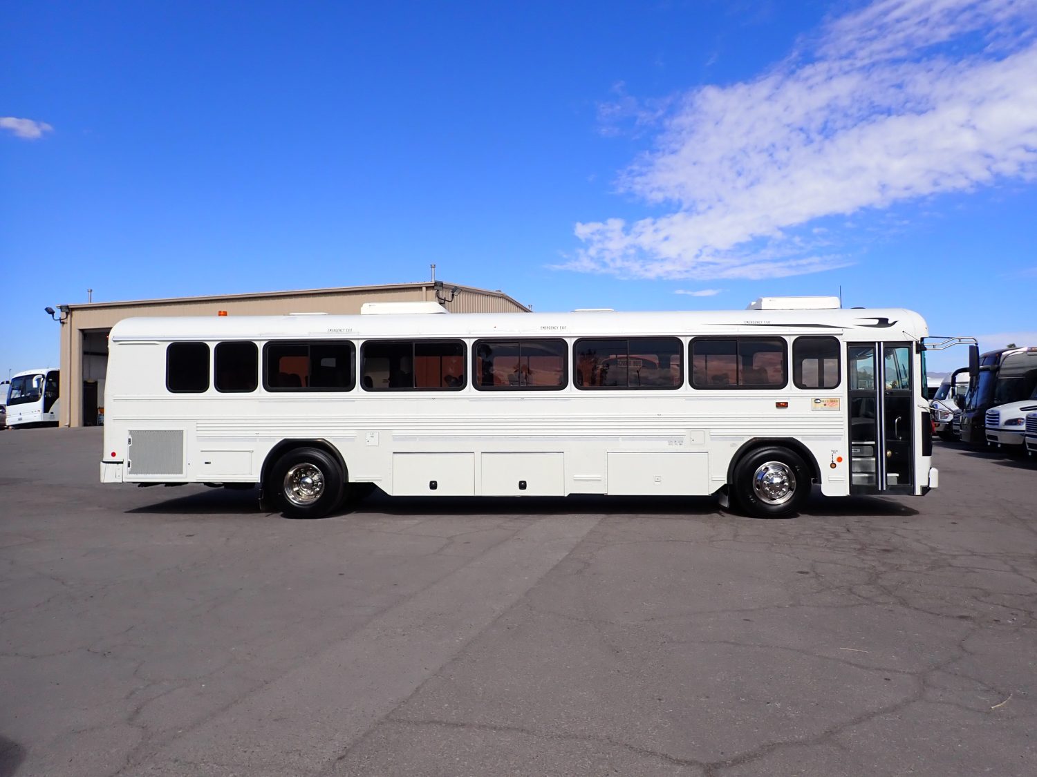 2014 Blue Bird All American Passenger Bus B04807 - Image 4