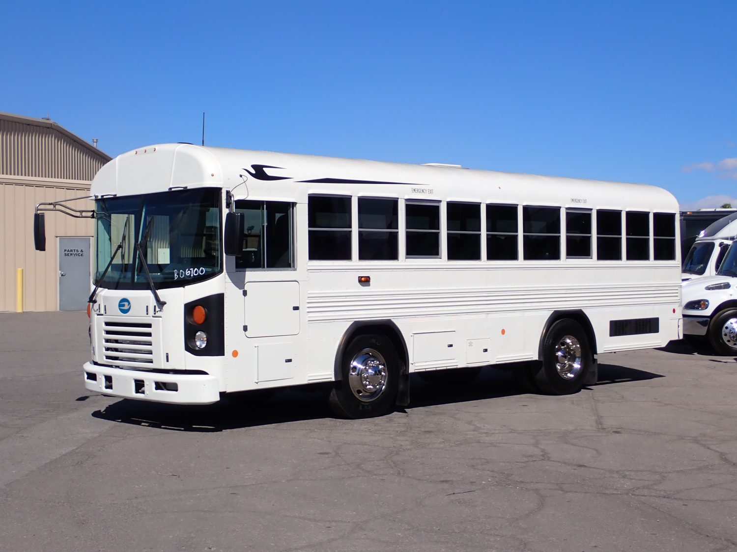 2014 Blue Bird All American FE Passenger Bus B06700 - Image 3