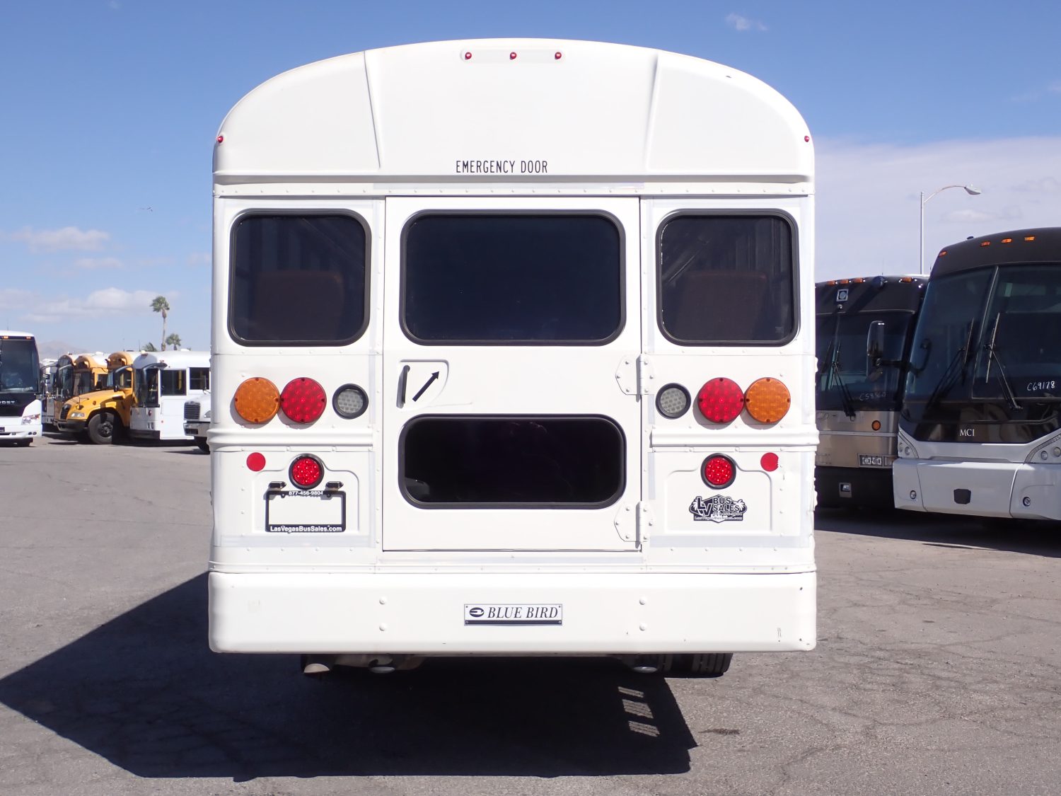 2014 Blue Bird All American FE Passenger Bus B06700 - Image 6