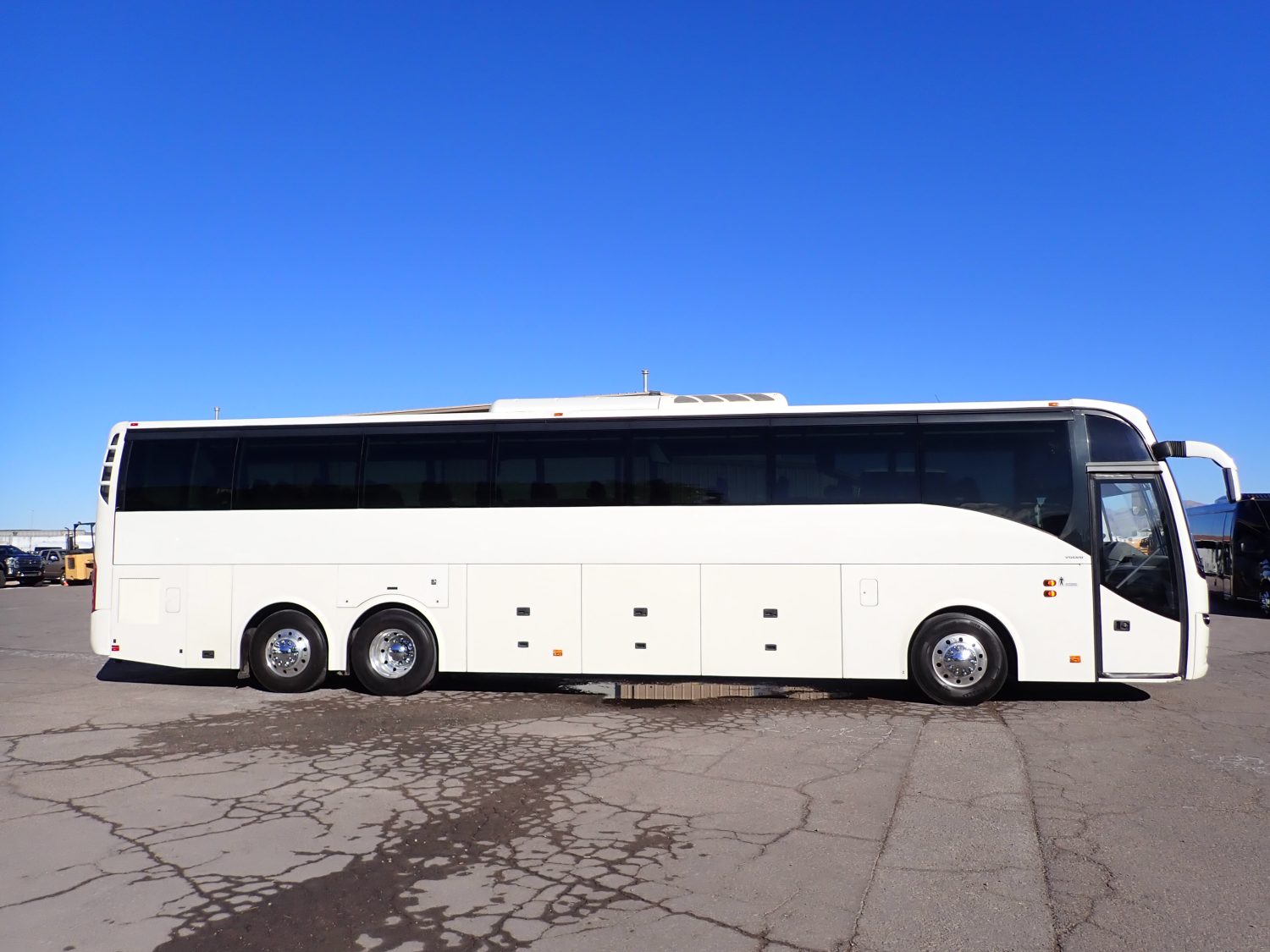 2019 Volvo 9700 Luxury Highway Coach C92439 - Image 4