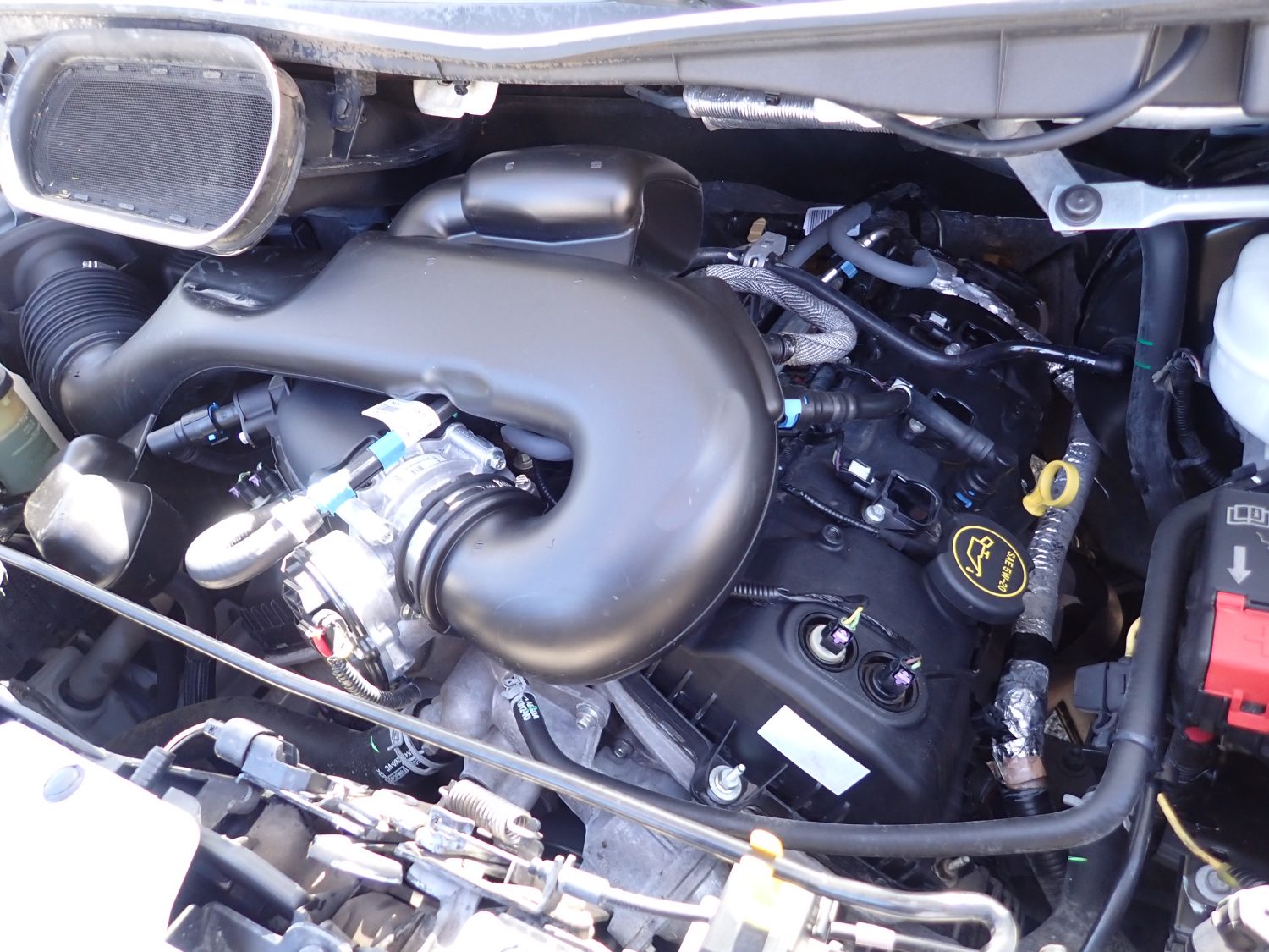 2019 Ford Transit Passenger Van S47425 - Image 13