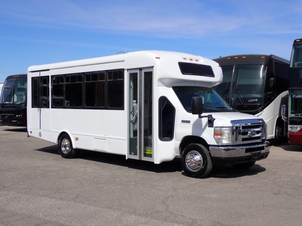 2017 Startrans Lift Equipped Shuttle Bus S02558