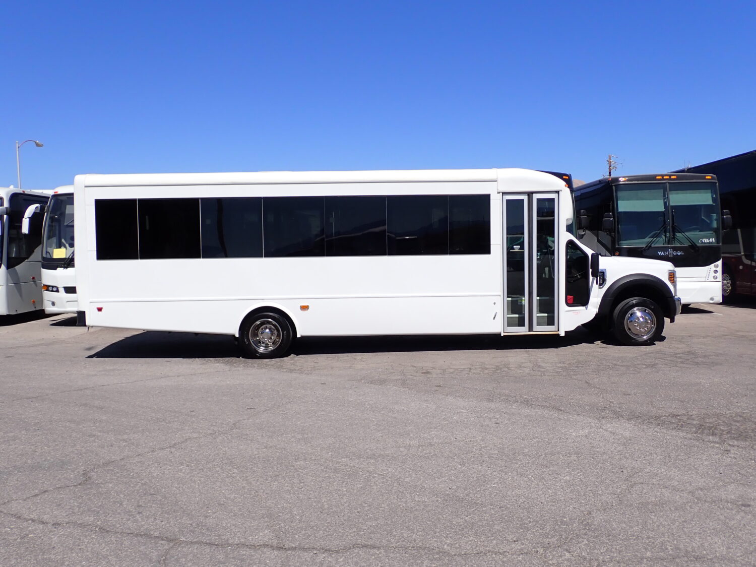 2019 Starcraft Allstar XL Shuttle Bus S92607 - Image 4