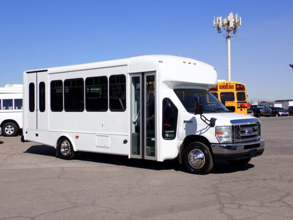 2013 Starcraft Allstar Lift Equipped Shuttle Bus S72774