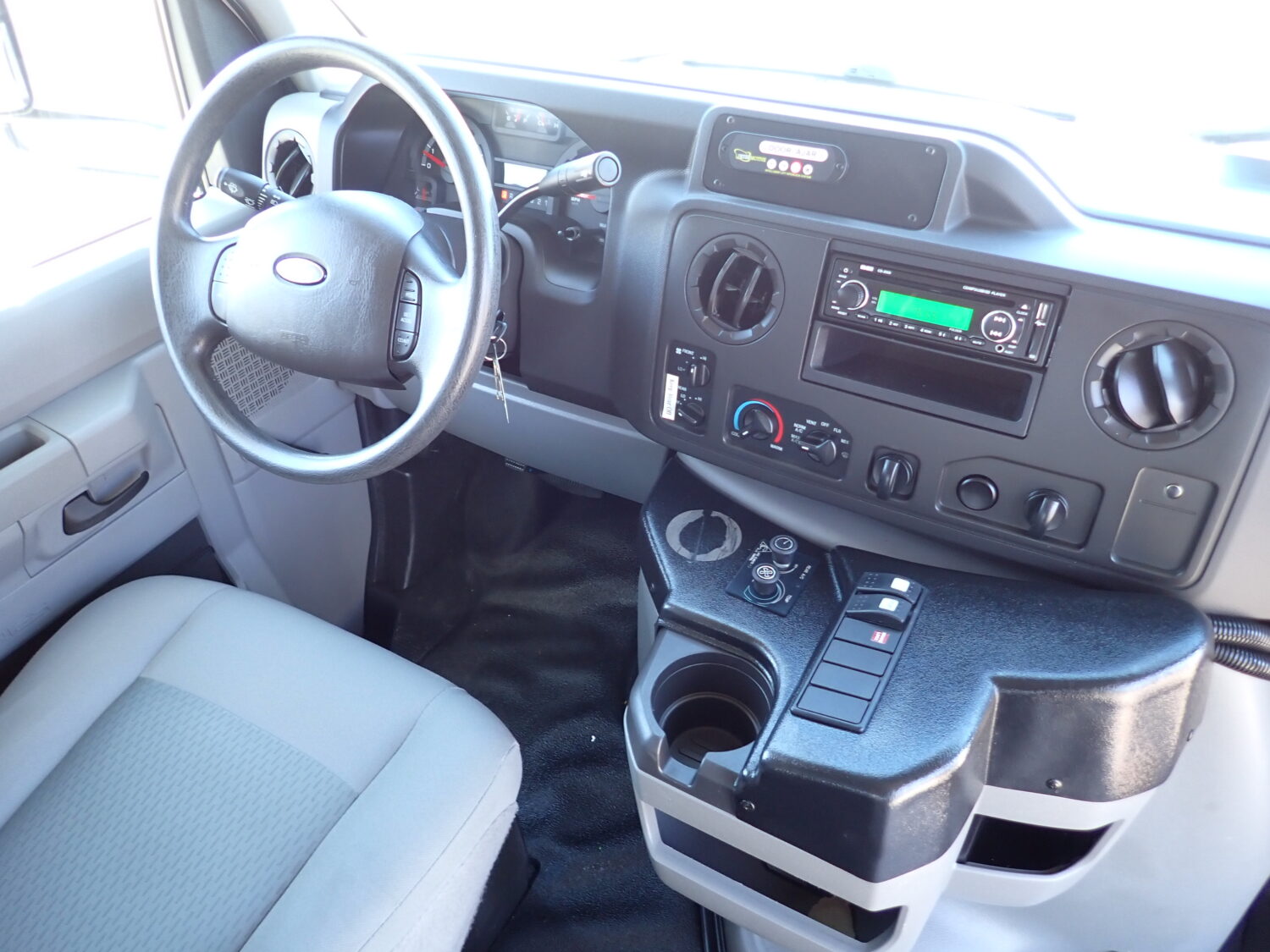 2016 Goshen Lift Equipped Shuttle Bus S24159 - Image 8
