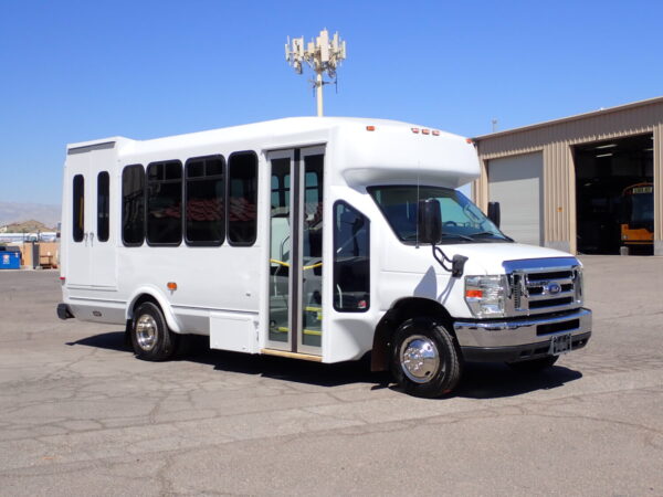 2016 ElDorado Aerotech Lift Equipped Shuttle Bus S56741
