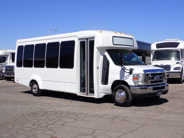 2018 Elkhart Coach ECII Shuttle Bus S31151