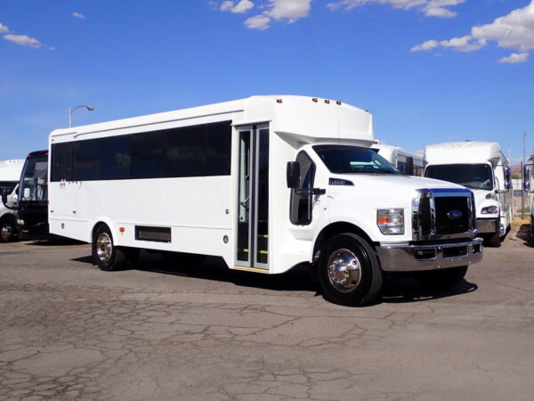 2017 Glaval Lift Equipped Shuttle Bus S05117