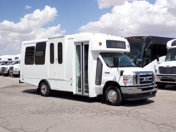 2022 Elkhart Coach ECII Lift Equipped Shuttle S36341