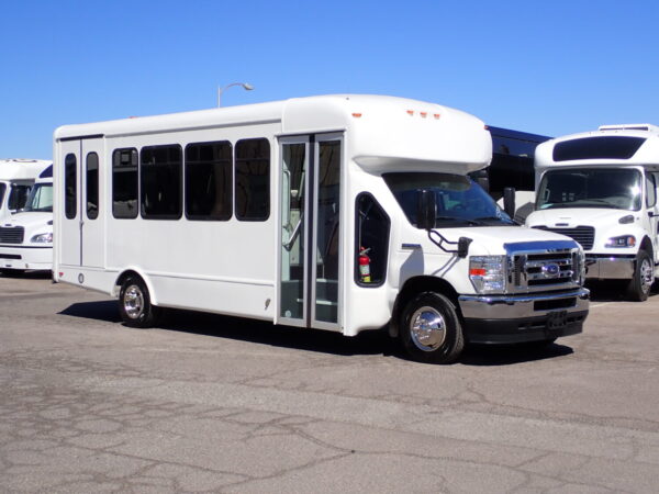 2022 StarTrans Senator II Lift Equipped Shuttle Bus S37704